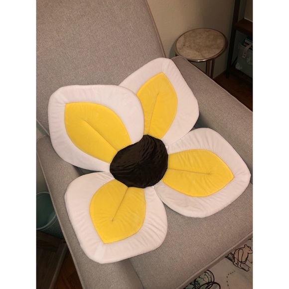 Blooming Bath Lotus Yellow + White - Picture 4 of 10